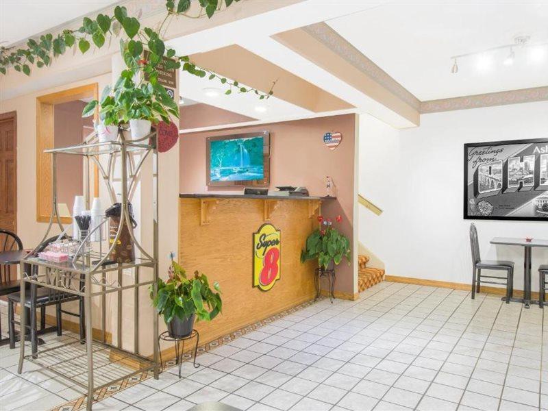 Super 8 By Wyndham Ashland Hotel Exterior foto